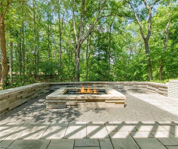 6832 Colonial club Drive, Thomasville, NC 27360