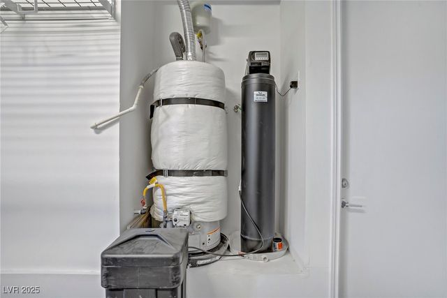 933 Mayfield Manor Lane, Las Vegas, NV 89138