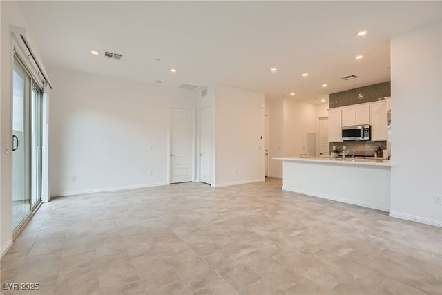 933 Mayfield Manor Lane, Las Vegas, NV 89138