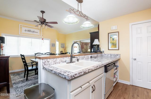 344 Rosewood Dr, Louisville, KY 40223