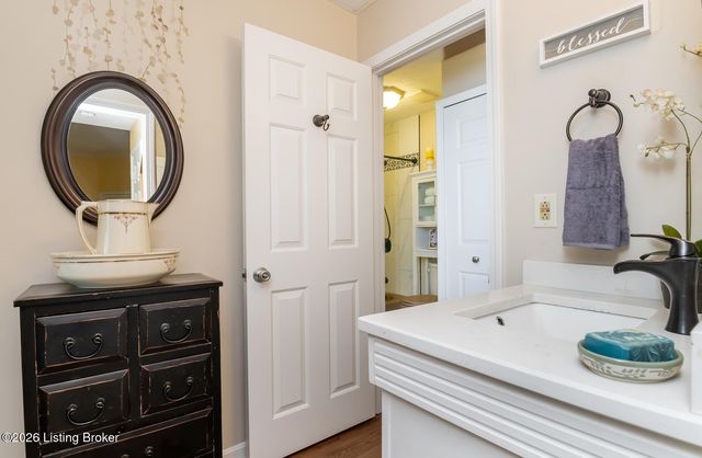 344 Rosewood Dr, Louisville, KY 40223