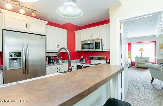 344 Rosewood Dr, Louisville, KY 40223