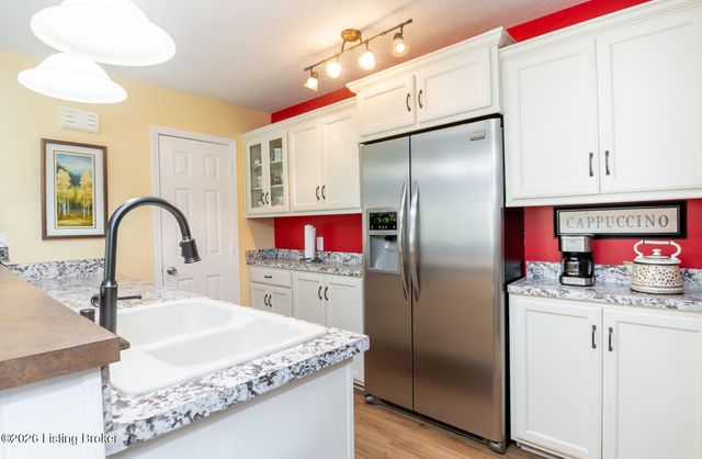 344 Rosewood Dr, Louisville, KY 40223