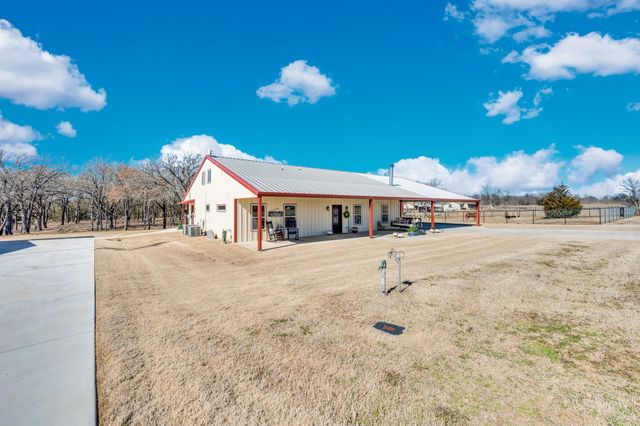 9834 County Road 305, Grandview, TX 76050