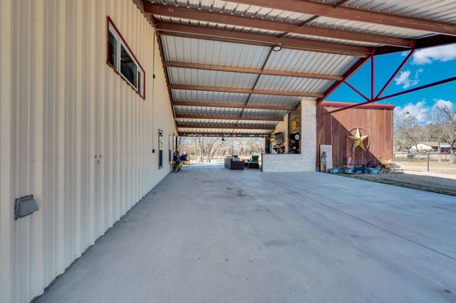 9834 County Road 305, Grandview, TX 76050