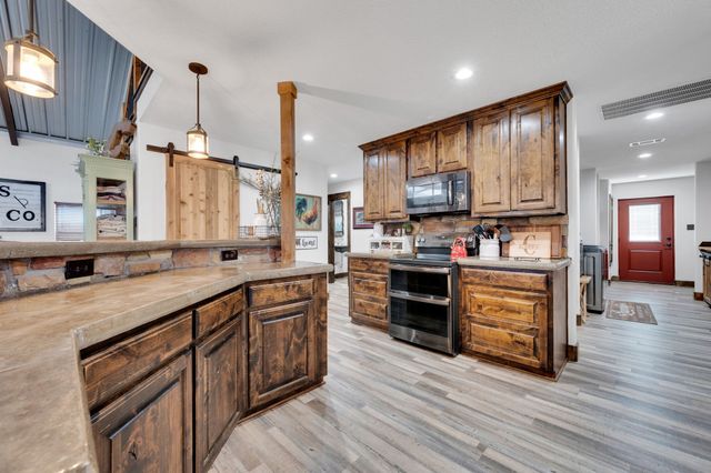 9834 County Road 305, Grandview, TX 76050