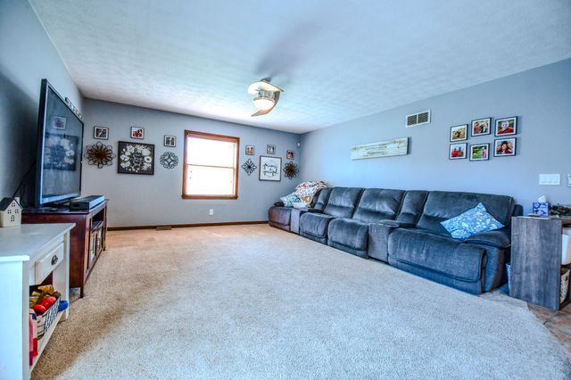 790 Chaucer Lane 790 Chaucer Lane, Tipp City, OH 45371