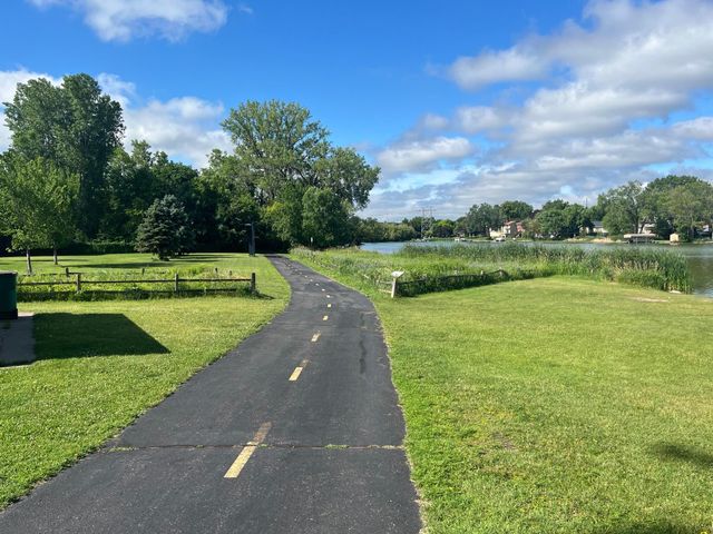 4207 Lakeside Avenue N 122, Brooklyn Center, MN 55429