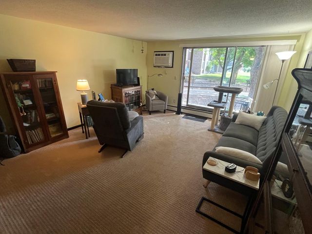 4207 Lakeside Avenue N 122, Brooklyn Center, MN 55429