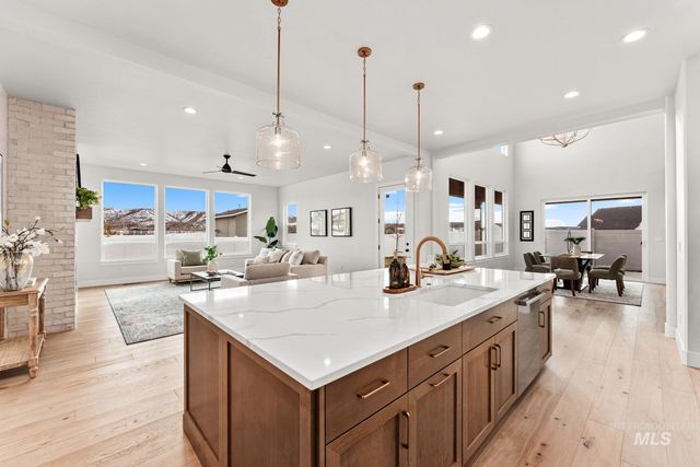 3112 E Renwick Dr, Meridian, ID 83642