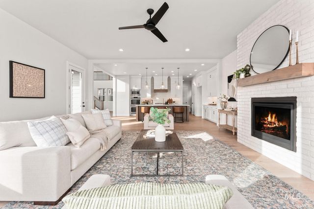 3112 E Renwick Dr, Meridian, ID 83642