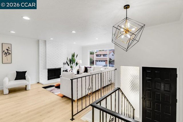 110 Siskiyou Ct, San Bruno, CA 94066