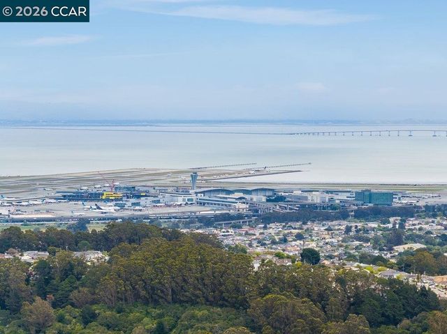 110 Siskiyou Ct, San Bruno, CA 94066