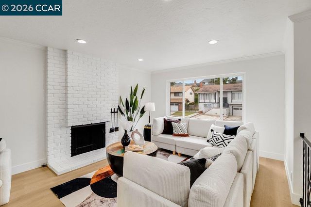 110 Siskiyou Ct, San Bruno, CA 94066