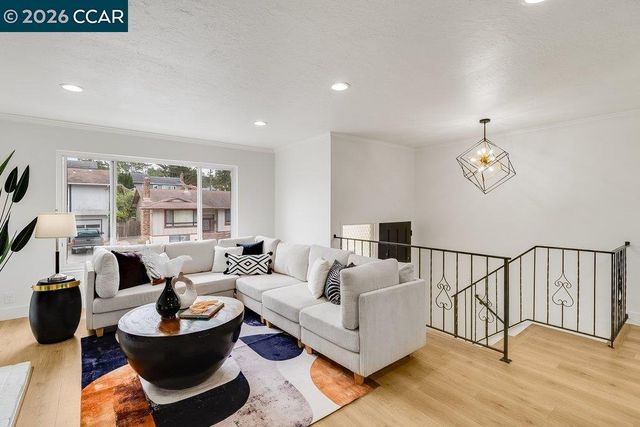 110 Siskiyou Ct, San Bruno, CA 94066