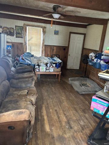 0105 S 400E Road, Hartford City, IN 47348