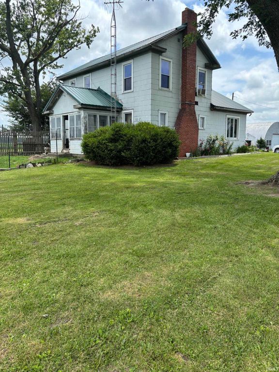 0105 S 400E Road, Hartford City, IN 47348