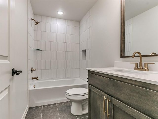 7717 Three Woods Lane, Yukon, OK 73099