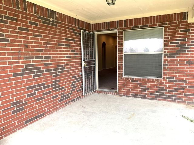 9119 Melody Park Lane, Houston, TX 77044