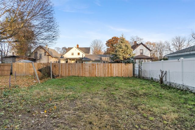 317 Orange Street, Jackson, MI 49202