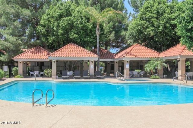 1633 E LAKESIDE Drive 51, Gilbert, AZ 85234