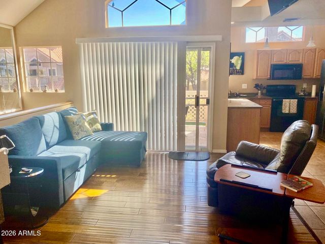 1633 E LAKESIDE Drive 51, Gilbert, AZ 85234