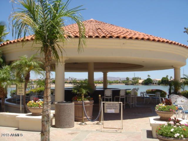 1633 E LAKESIDE Drive 51, Gilbert, AZ 85234