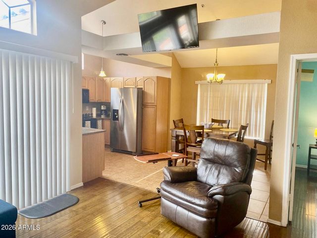 1633 E LAKESIDE Drive 51, Gilbert, AZ 85234