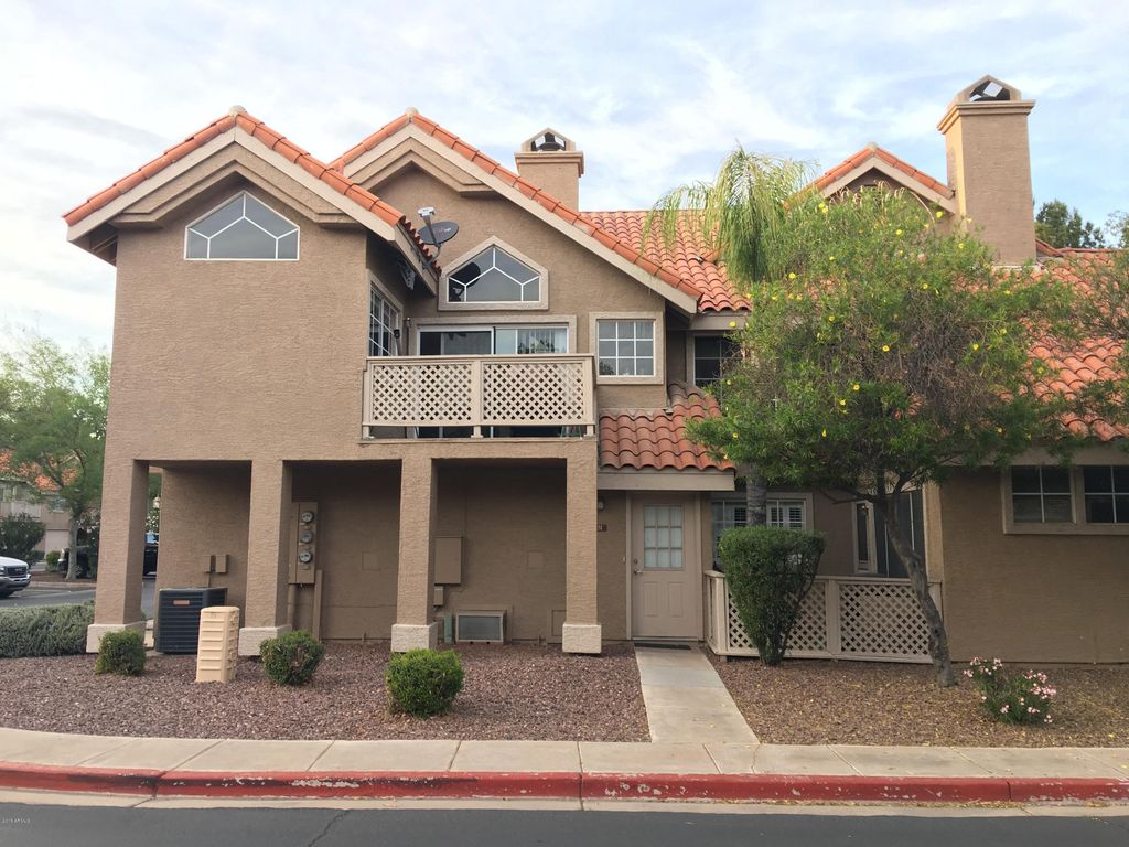 1633 E LAKESIDE Drive 51, Gilbert, AZ 85234