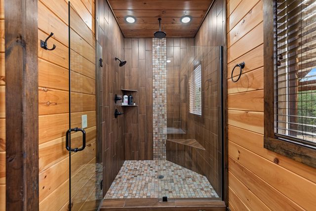 406 Hope Drive, Blue Ridge, GA 30513