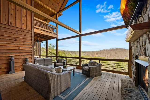 406 Hope Drive, Blue Ridge, GA 30513