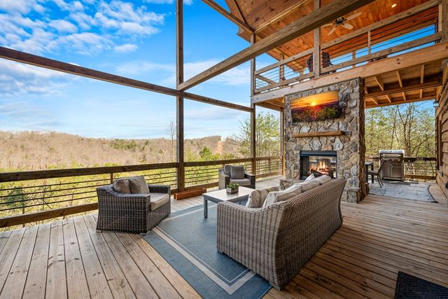 406 Hope Drive, Blue Ridge, GA 30513