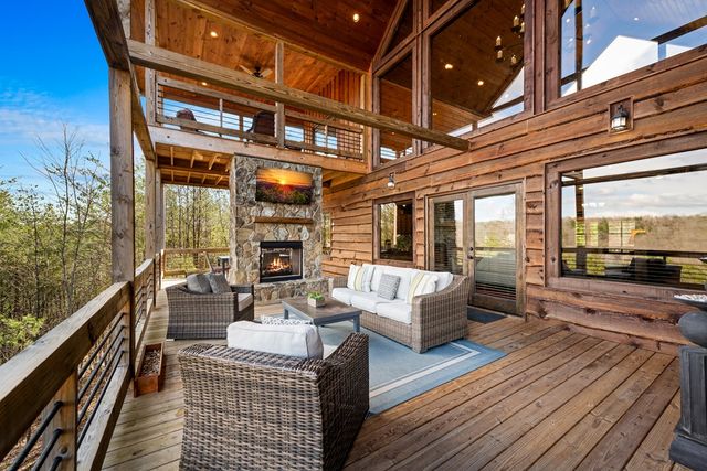 406 Hope Drive, Blue Ridge, GA 30513