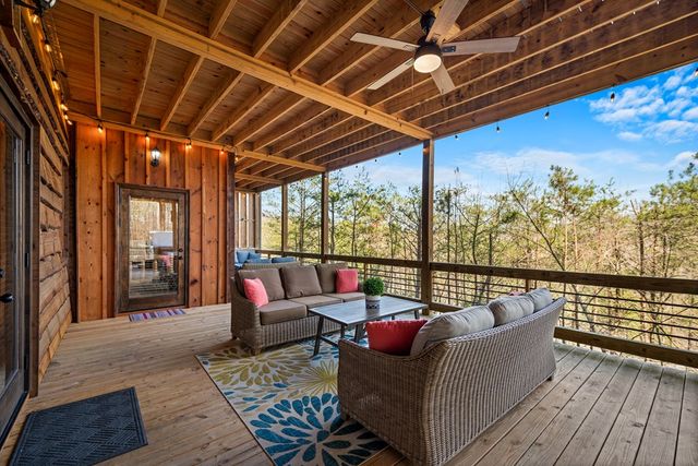 406 Hope Drive, Blue Ridge, GA 30513