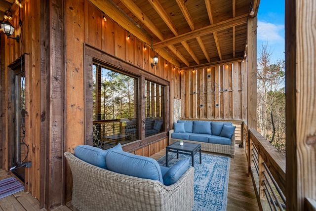 406 Hope Drive, Blue Ridge, GA 30513