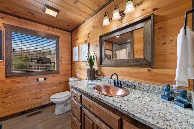 406 Hope Drive, Blue Ridge, GA 30513