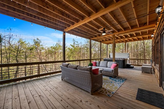 406 Hope Drive, Blue Ridge, GA 30513