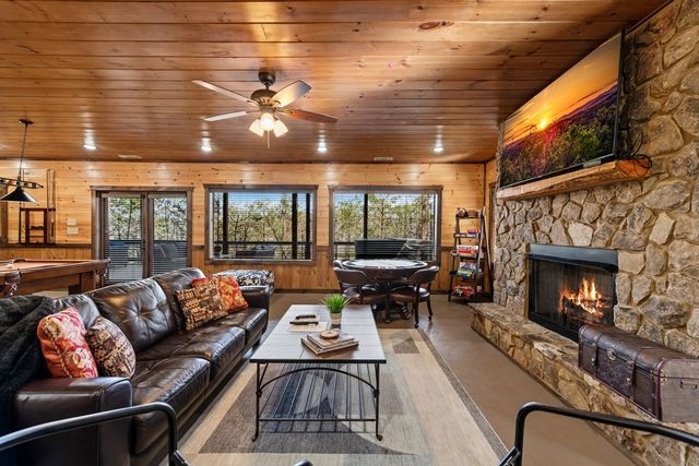 406 Hope Drive, Blue Ridge, GA 30513