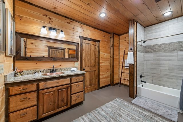 406 Hope Drive, Blue Ridge, GA 30513