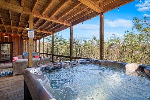 406 Hope Drive, Blue Ridge, GA 30513