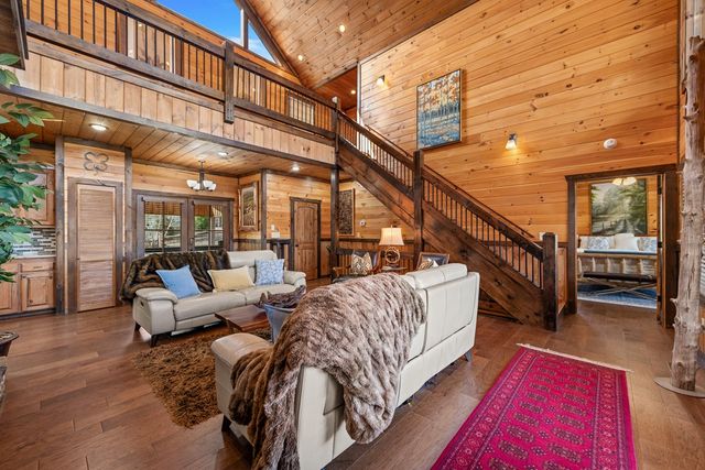 406 Hope Drive, Blue Ridge, GA 30513