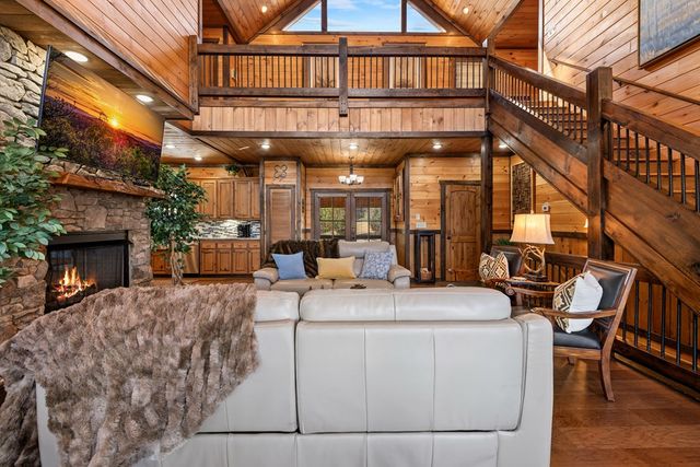 406 Hope Drive, Blue Ridge, GA 30513