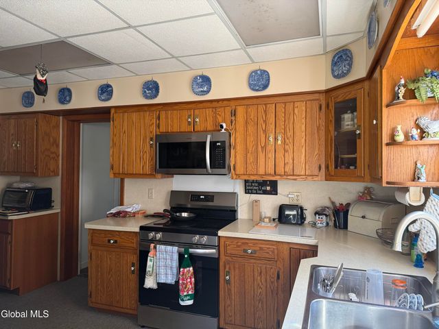 818 Middle Road, Hebron, NY 12832