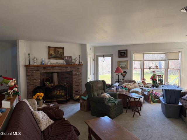 818 Middle Road, Hebron, NY 12832