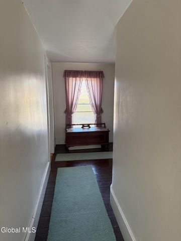 818 Middle Road, Hebron, NY 12832