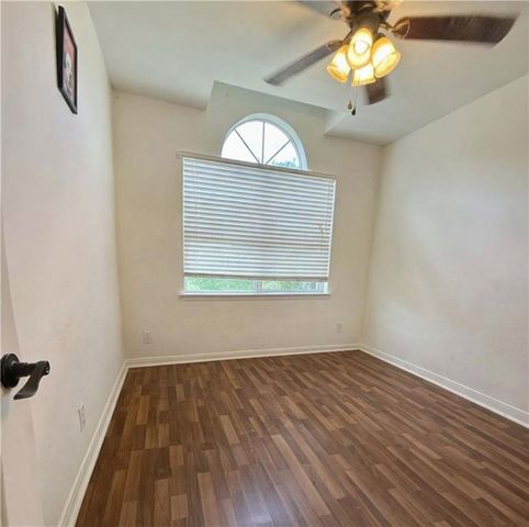 821 Copperfield Drive W, Mobile, AL 36608