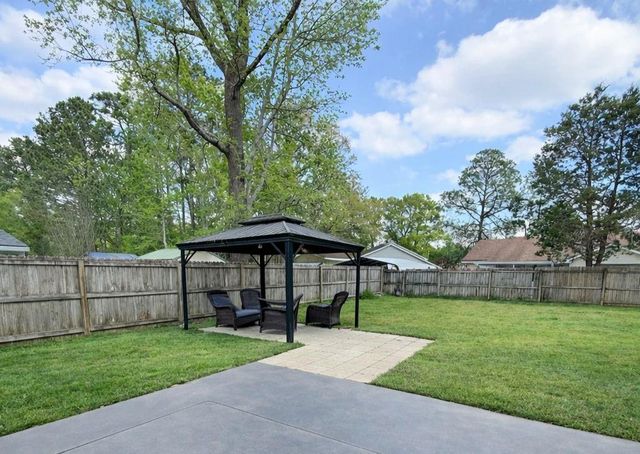 821 Copperfield Drive W, Mobile, AL 36608