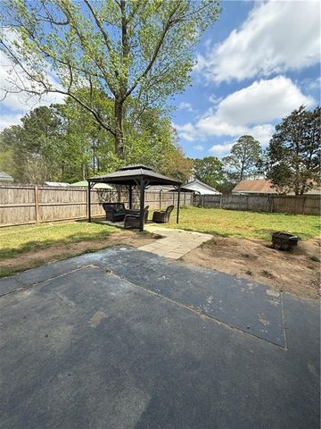 821 Copperfield Drive W, Mobile, AL 36608