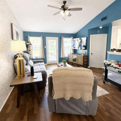 821 Copperfield Drive W, Mobile, AL 36608