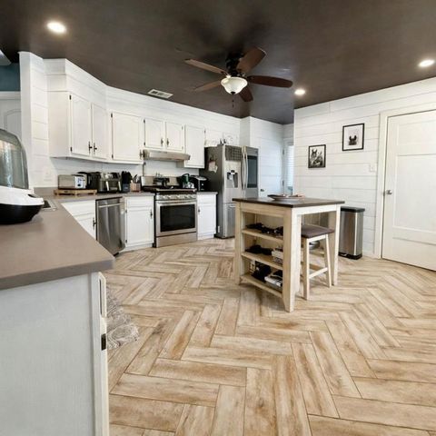 821 Copperfield Drive W, Mobile, AL 36608